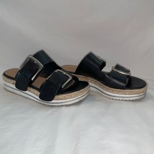 Chunky sandals